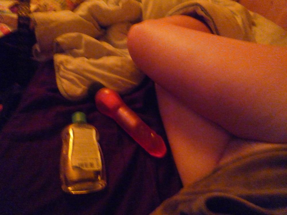 23P Meine ex schiebt sich den vibrator rein
