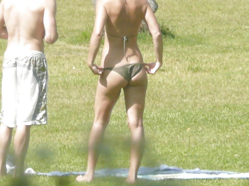 4P Blond Greek ass spring time