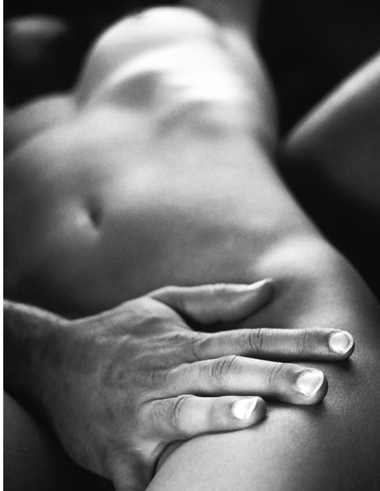 10P Black and White Erotica 7