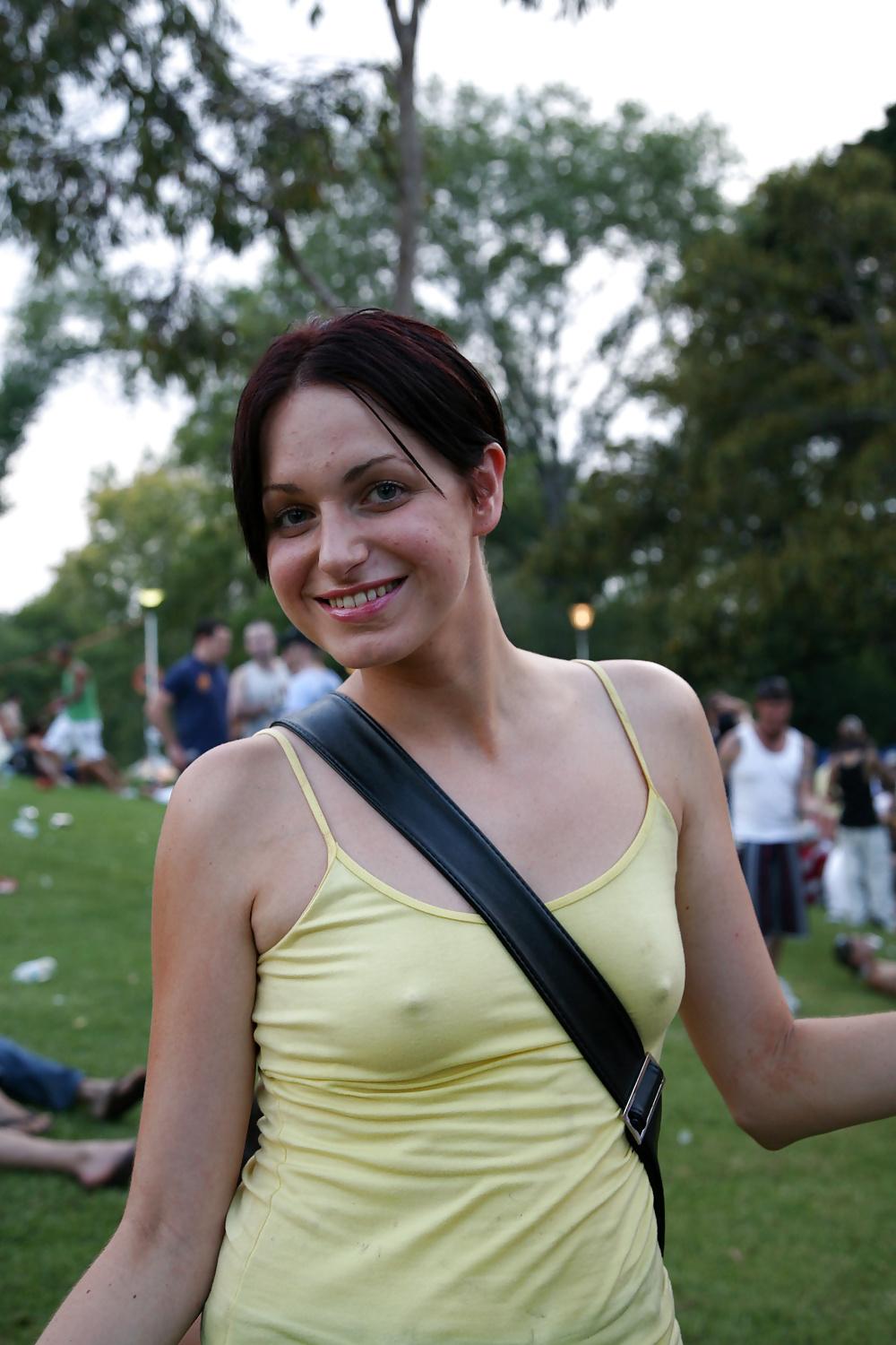 25P Poking nipples (3)