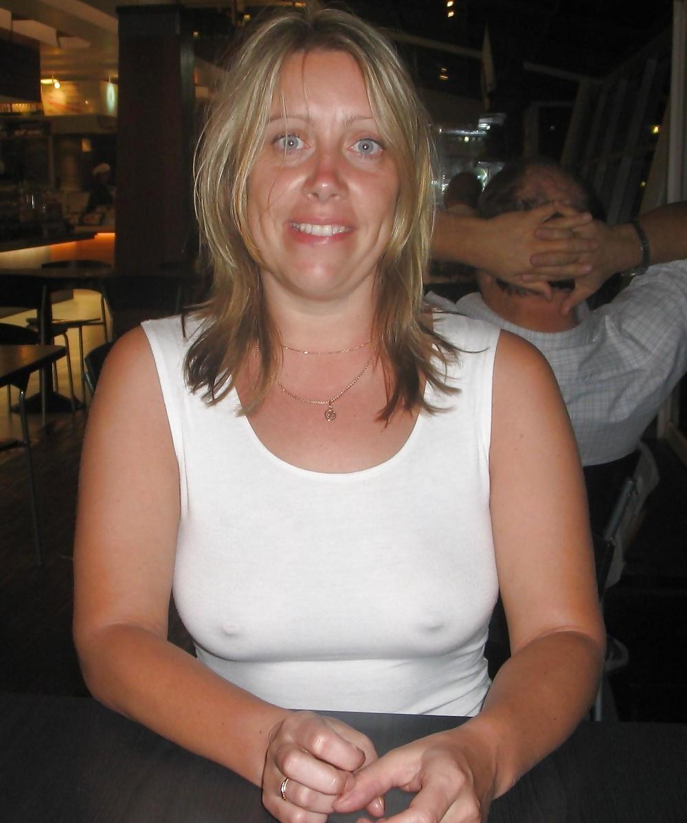 25P Poking nipples (3)