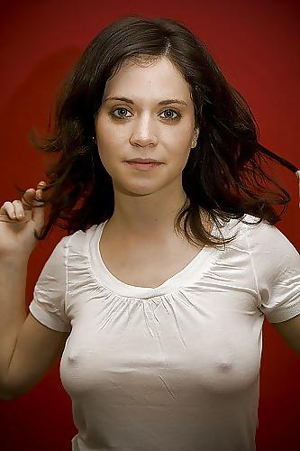 25P Poking nipples (3)
