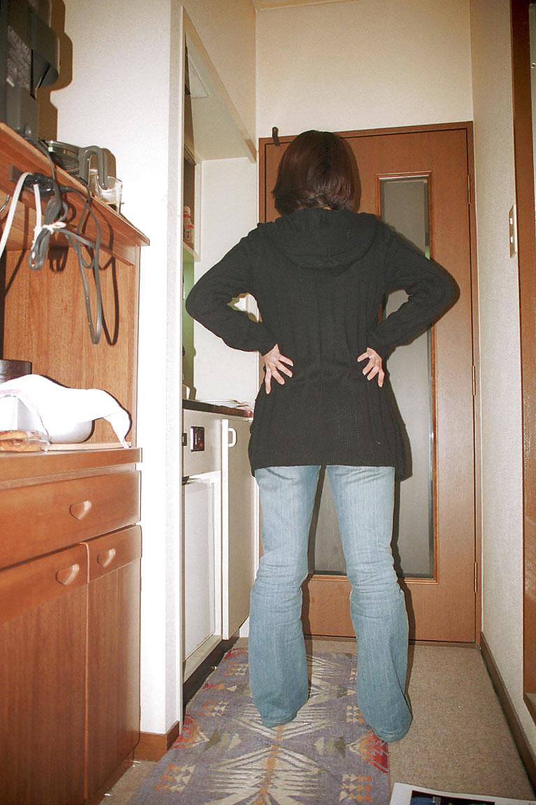 24P KAORU 23 NON-Porn