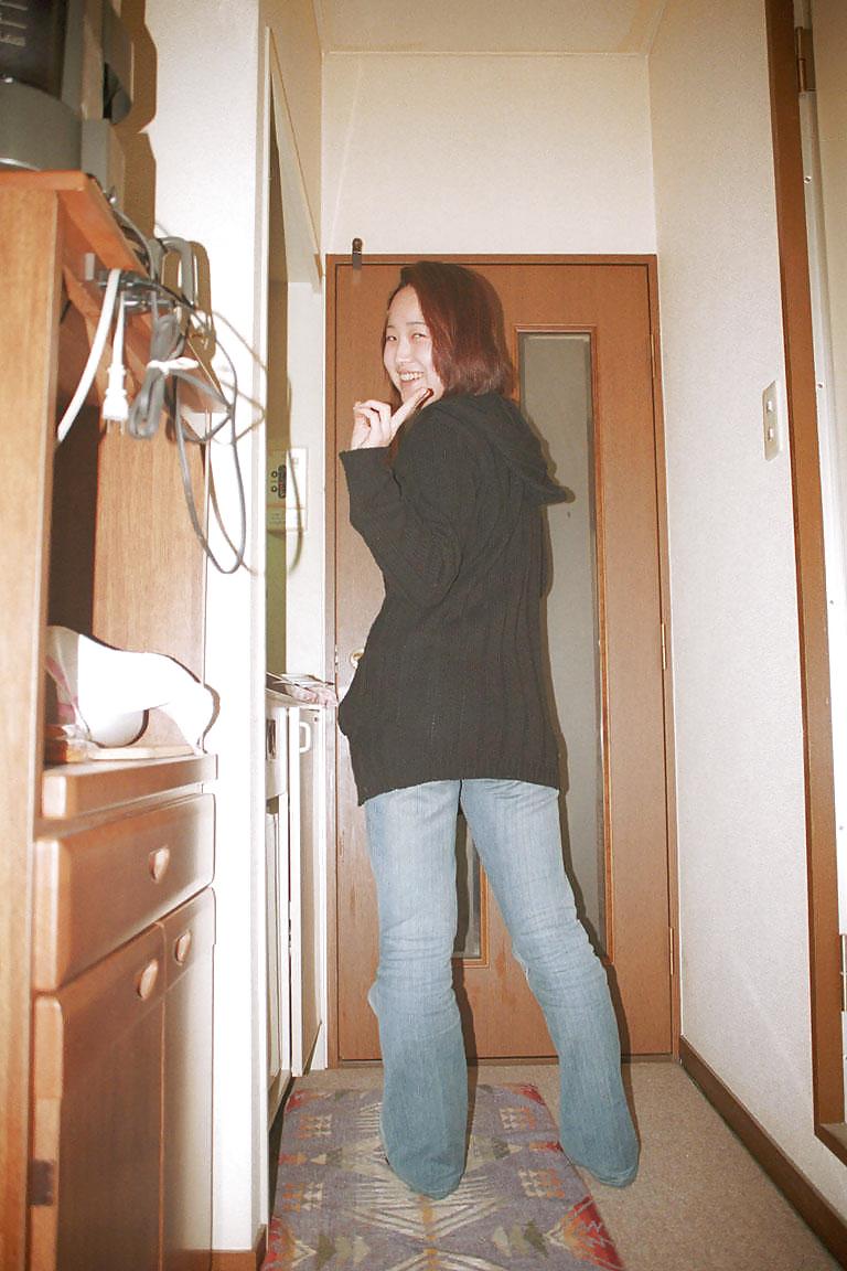 24P KAORU 23 NON-Porn
