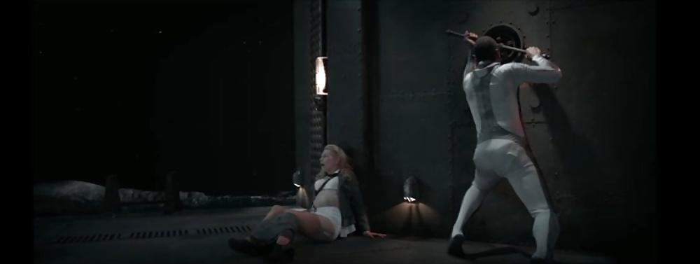 4P White panties movies-Julia Dietze in Iron Sky.