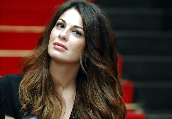 19P SDRUWS2 - LA BELLISSIMA VANESSA INCONTRADA (no porn)