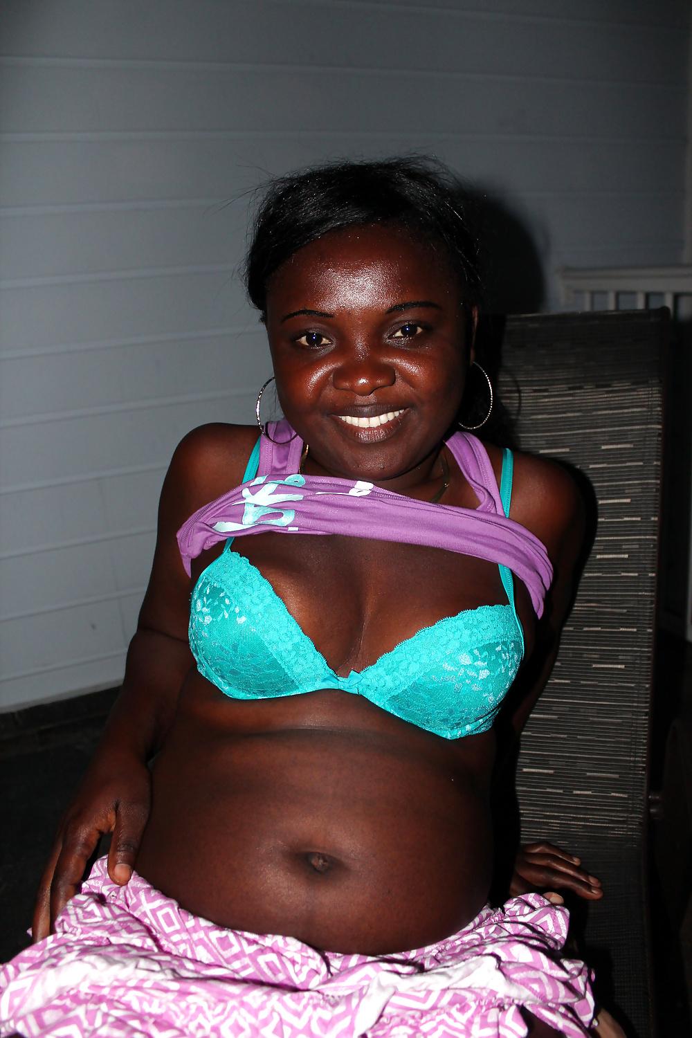 16P Ebony amateur 4