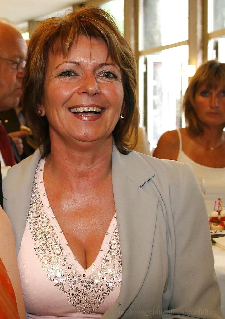 20P Milfs - Dressed And Sexy 6