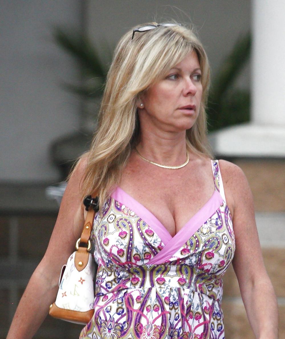 20P Milfs - Dressed And Sexy 6
