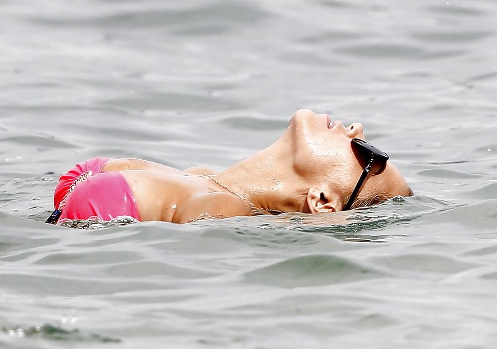 25P New Pics of Sylvie Meis ( Ex van der Vaart ) in Sexy Bikini