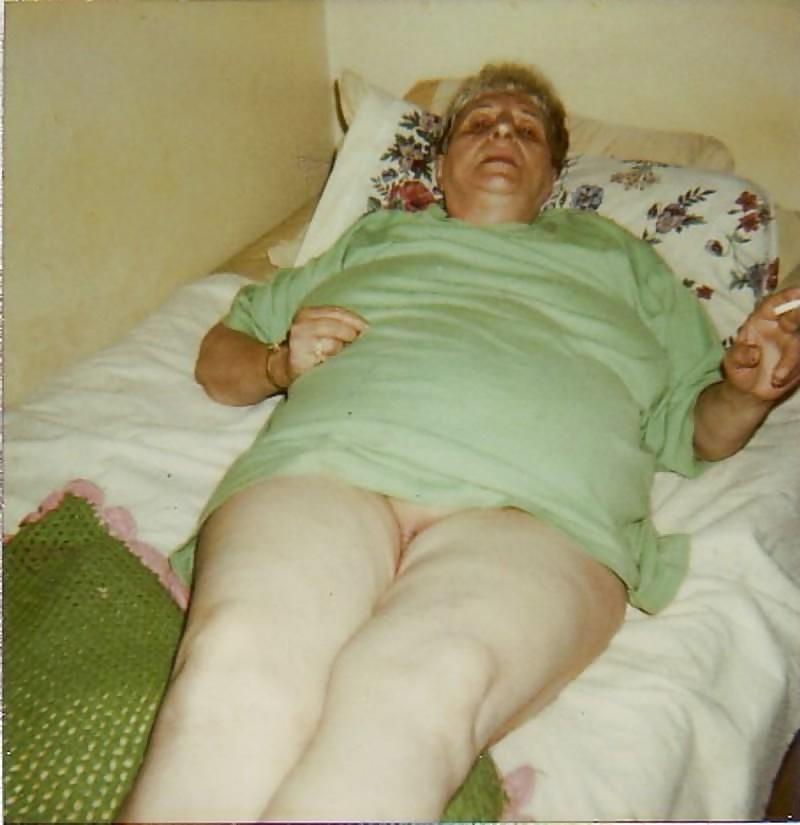 25P Grab a granny 136