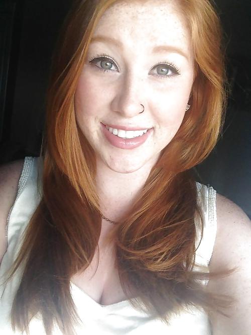 25P Rothaarige – Nicht nackt 3