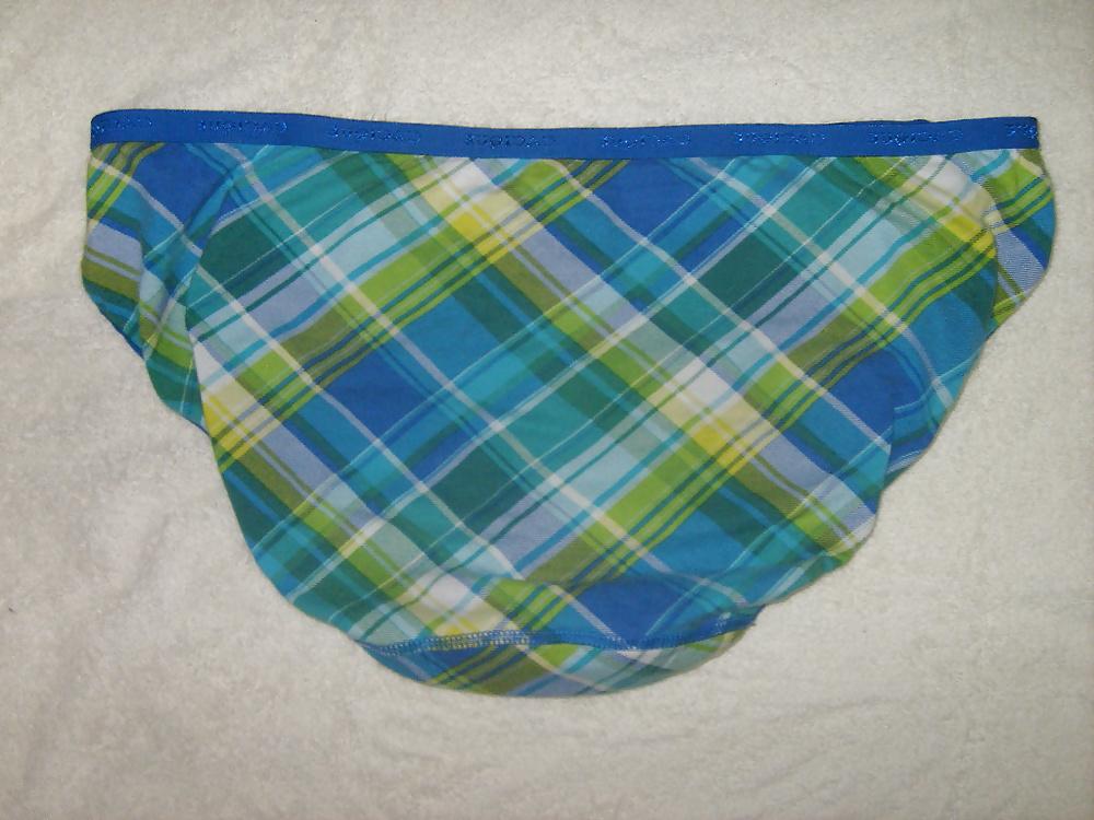 25P Wife's big butt in colorful panties. After pussy stains