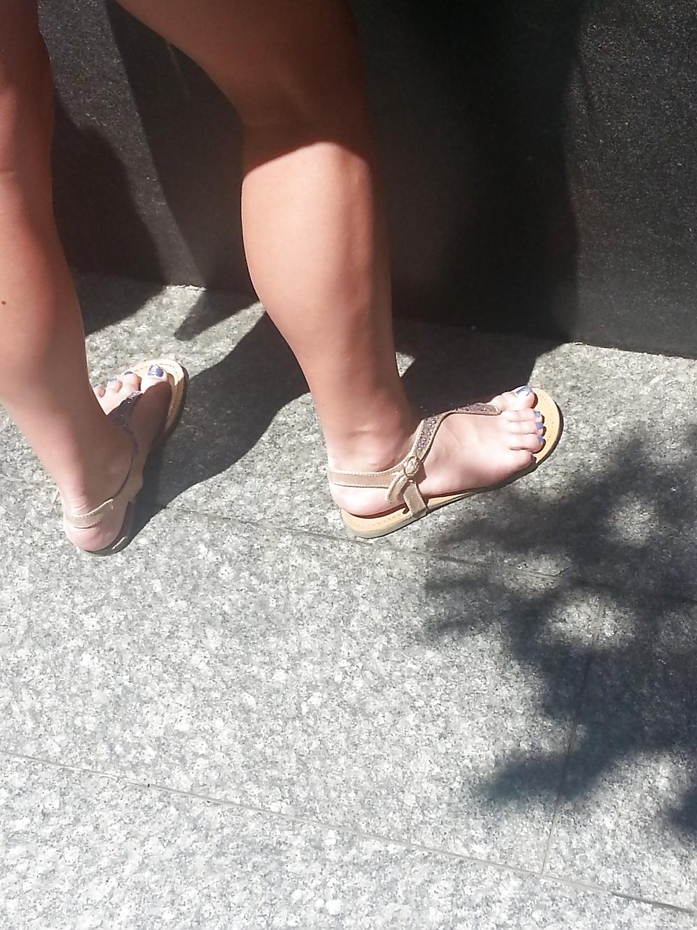 10P Sneaky feet on my vacation chicago new york dc 