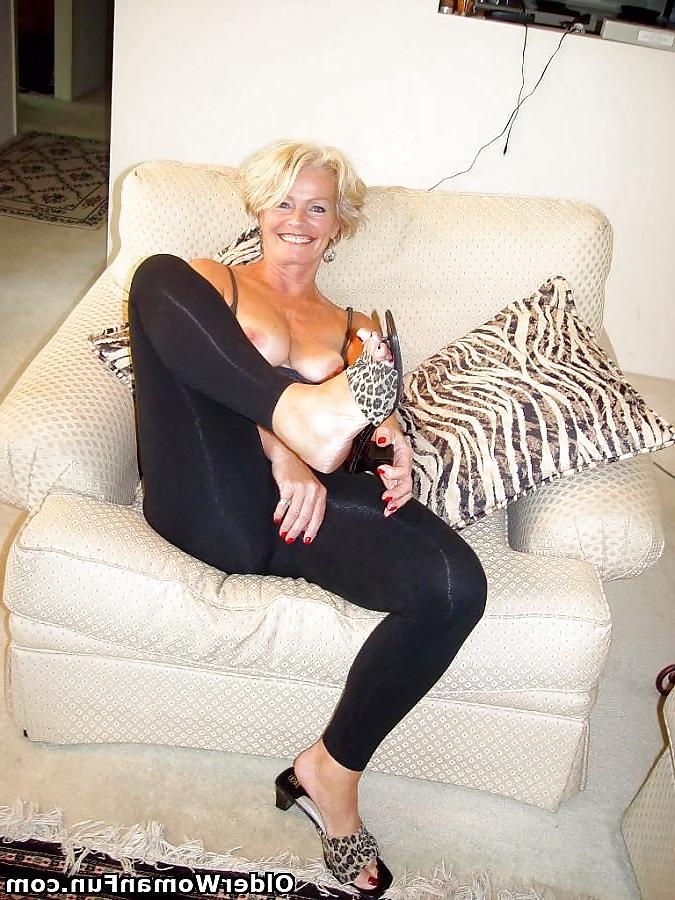 15P 60 year old granny Justine from OlderWomanFun