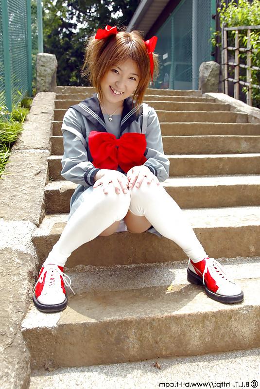 13P Asian Upskirt
