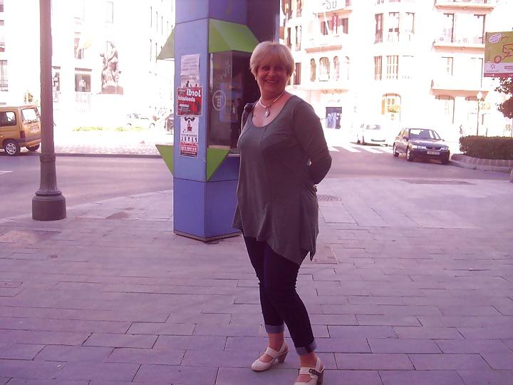 23P Mariyana Yordanova mature big butt 2