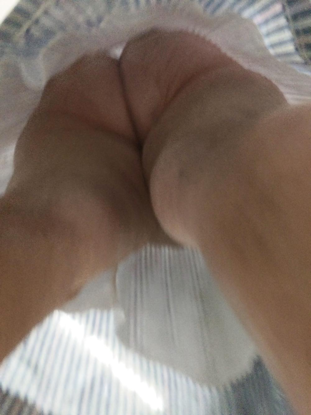 25P Granny Upskirts