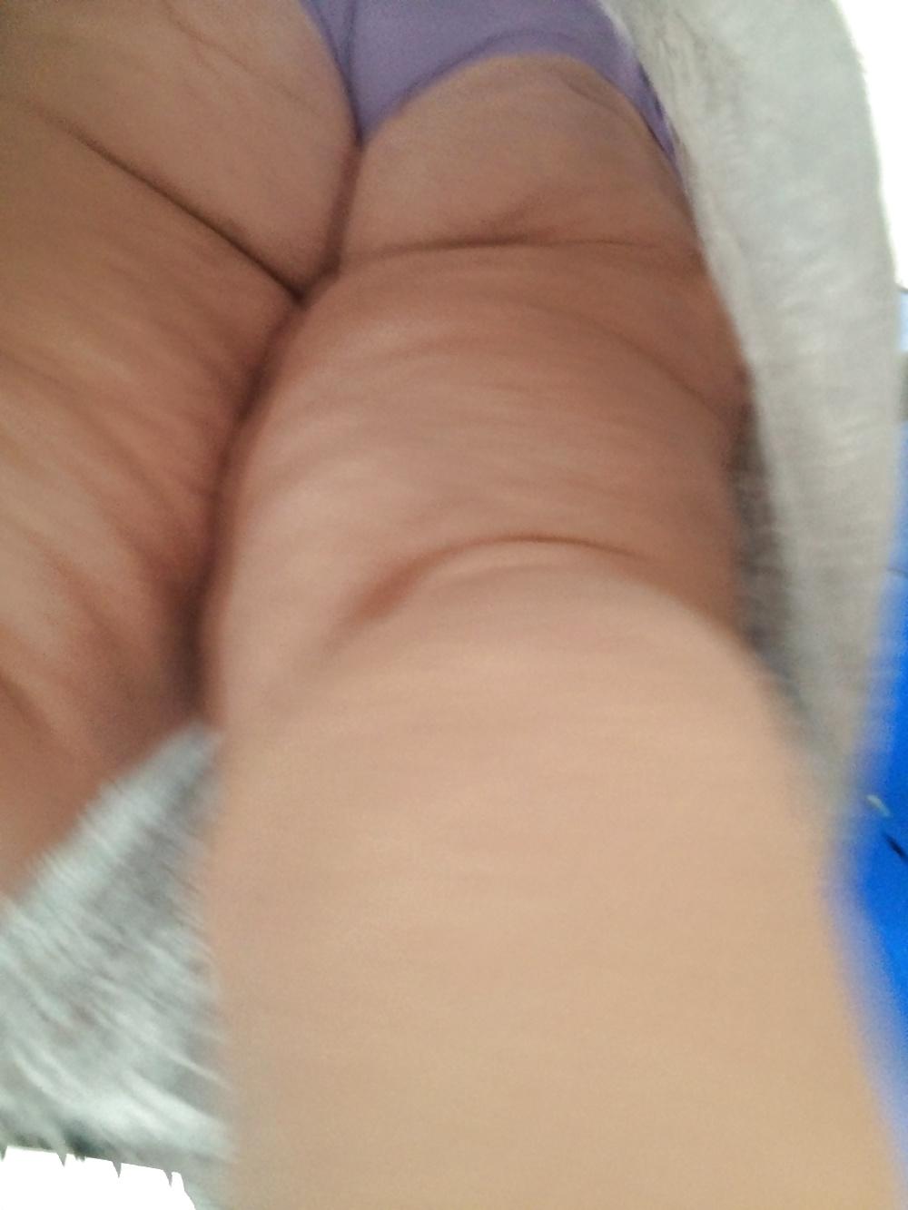 25P Granny Upskirts
