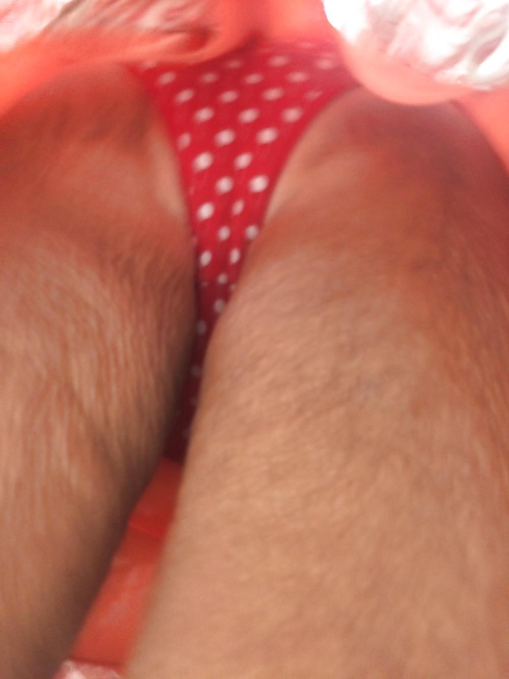 25P Granny Upskirts