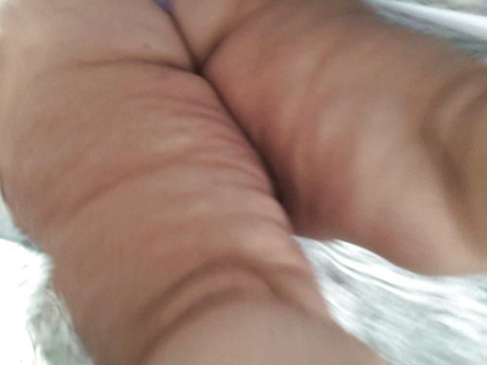 25P Granny Upskirts