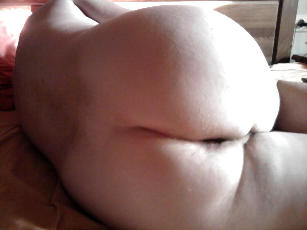 24P Anna butt and pussy(amateur)