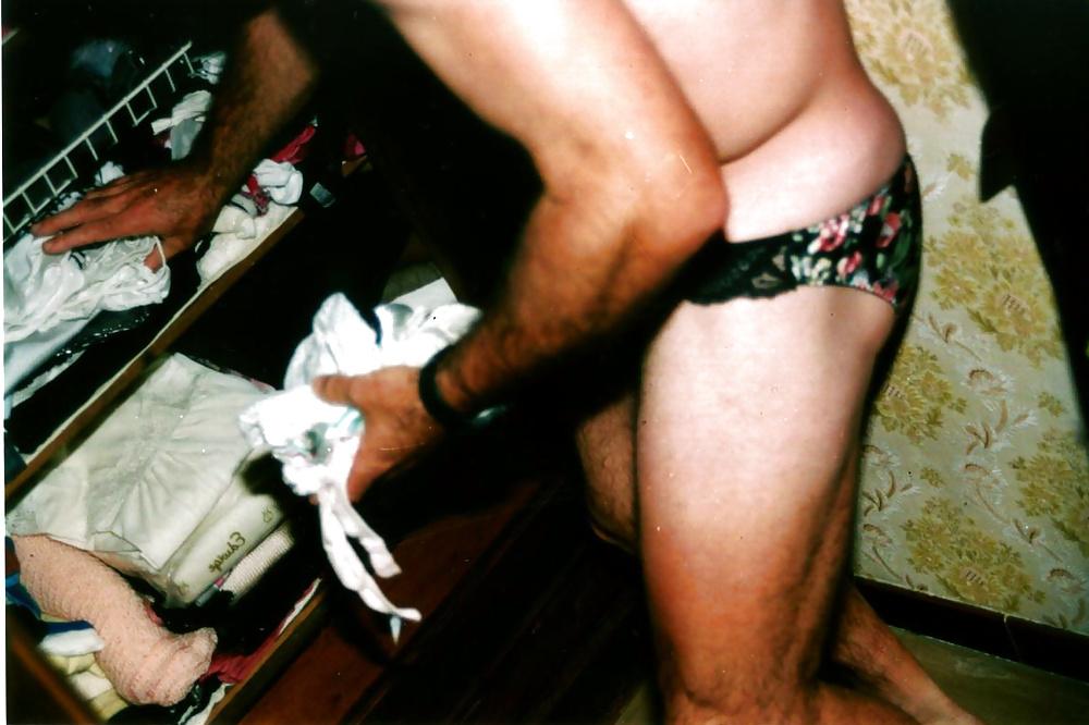 16P La visite d'un voyeur aux dessous de ma femme 1