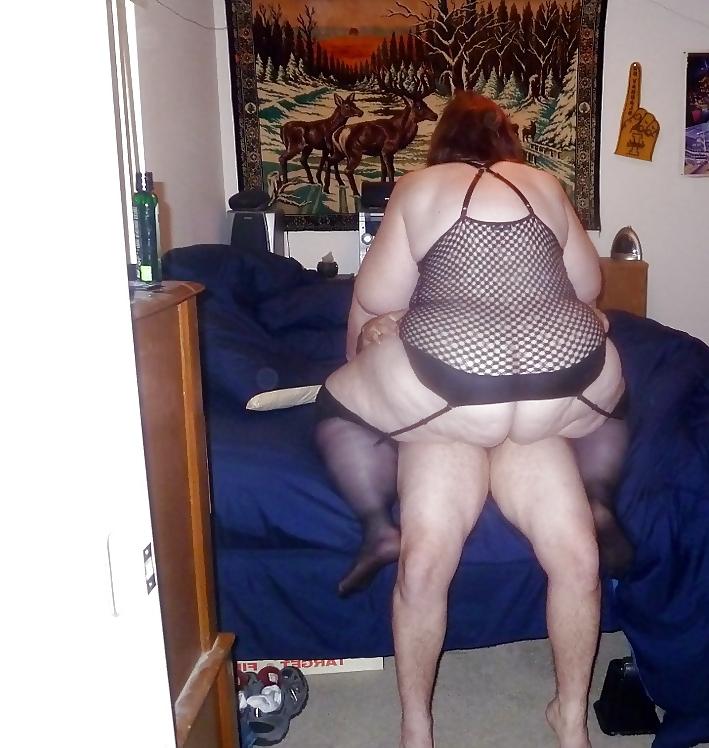25P Mature BBWs in stockings 31