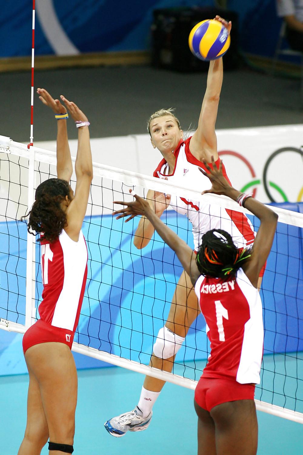 20P Venezuelan Hot Volleybal Chicks