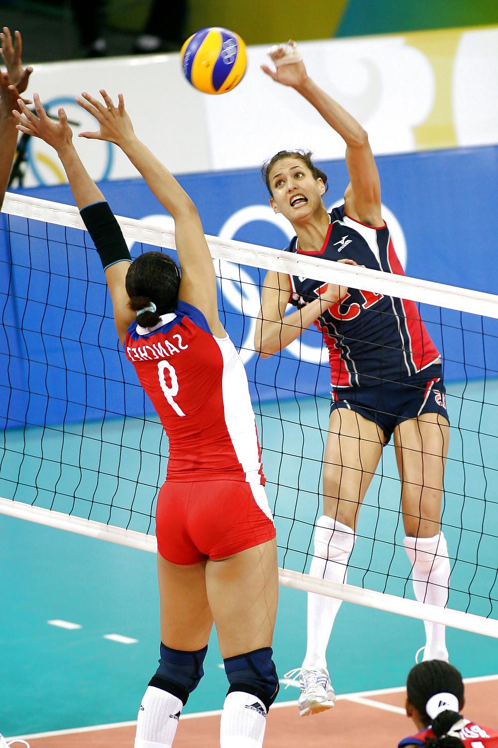 20P Venezuelan Hot Volleybal Chicks