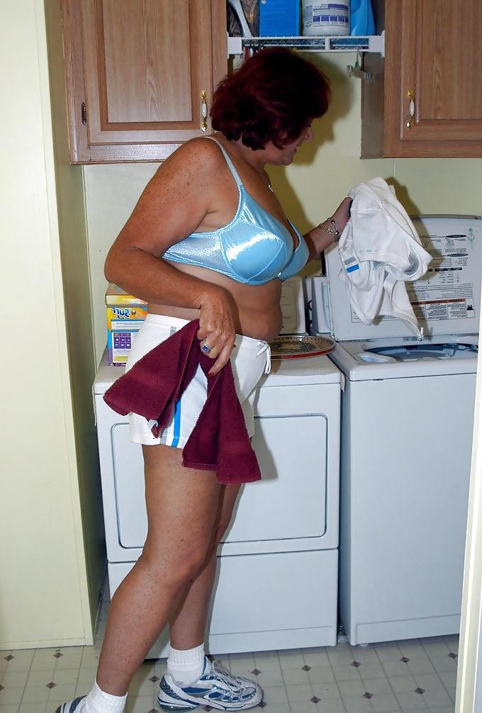 25P Sexy Granny Tawny With Hot Tits And Ass
