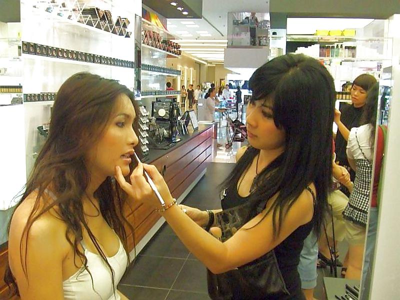 24P Filipino Ladyboy Josie - non nude pics