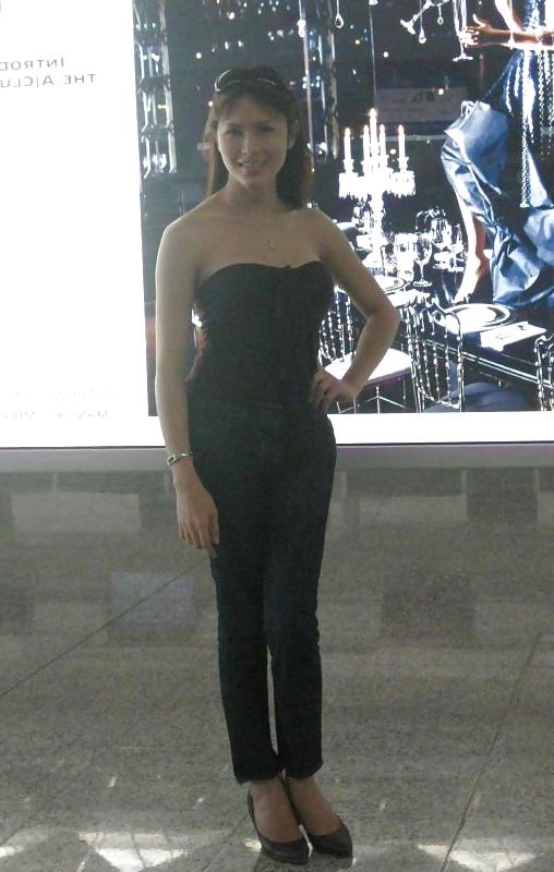 24P Filipino Ladyboy Josie - non nude pics
