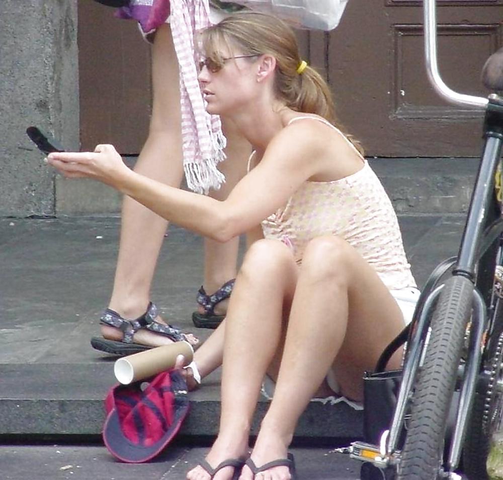 25P UPSKIRT DAY TODAY