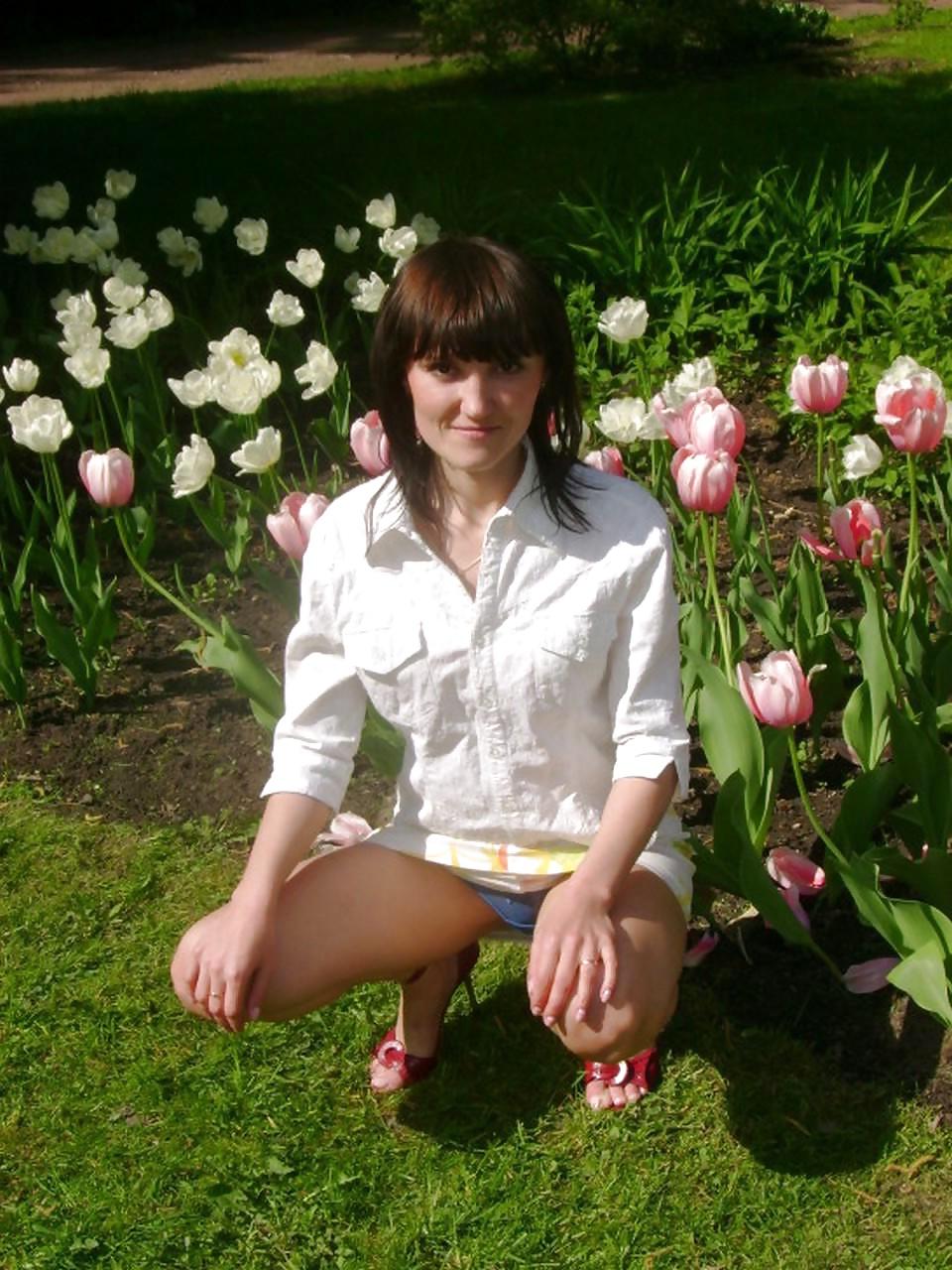 25P UPSKIRT DAY TODAY