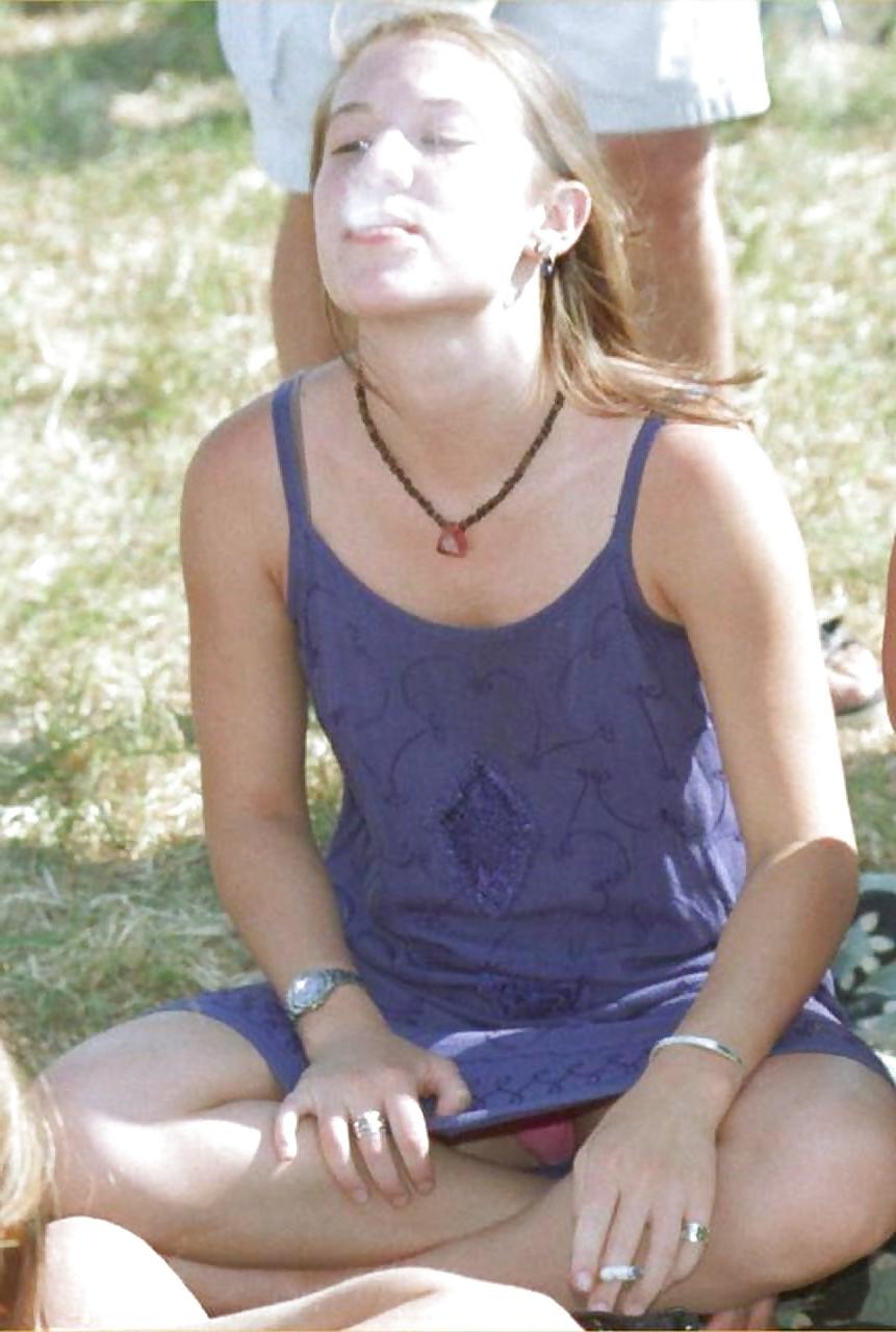 25P UPSKIRT DAY TODAY