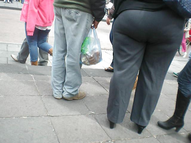 25P Mega butt ass mature