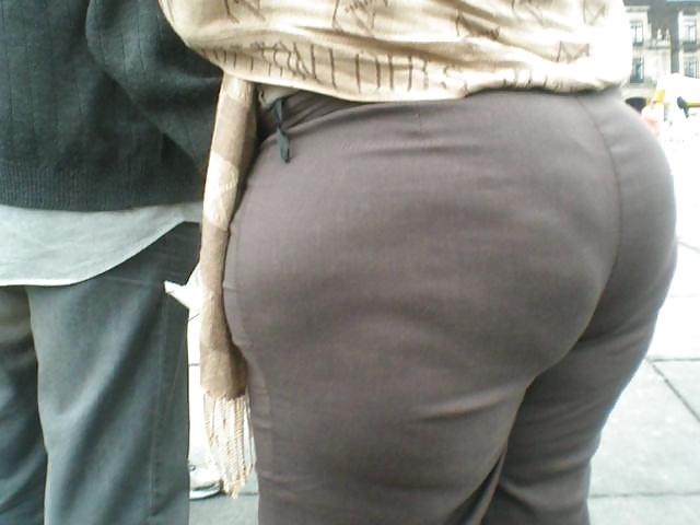 25P Mega butt ass mature