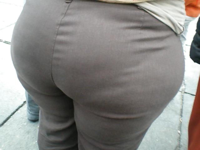 25P Mega butt ass mature