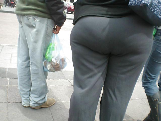 25P Mega butt ass mature