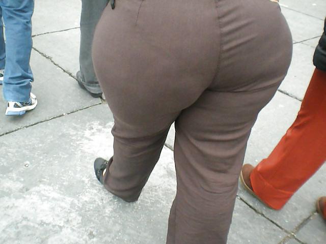 25P Mega butt ass mature