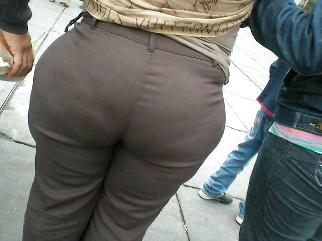25P Mega butt ass mature