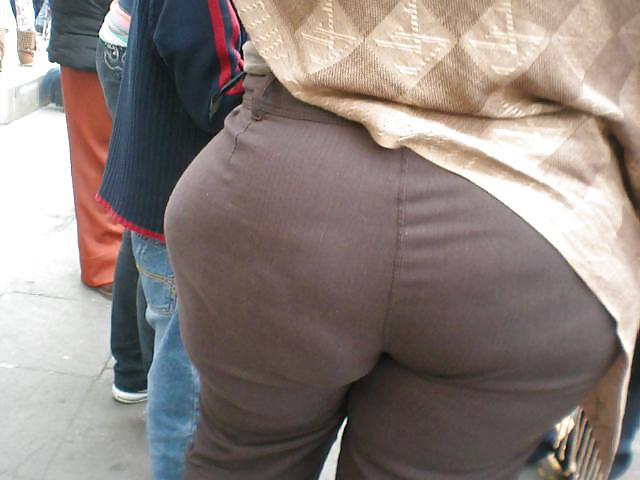 25P Mega butt ass mature