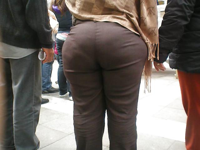 25P Mega butt ass mature