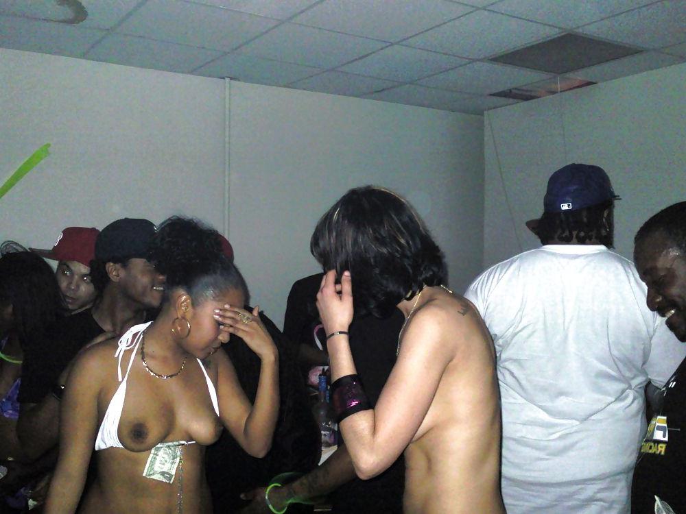 25P Ghetto booty party - Dirty pussy and asses