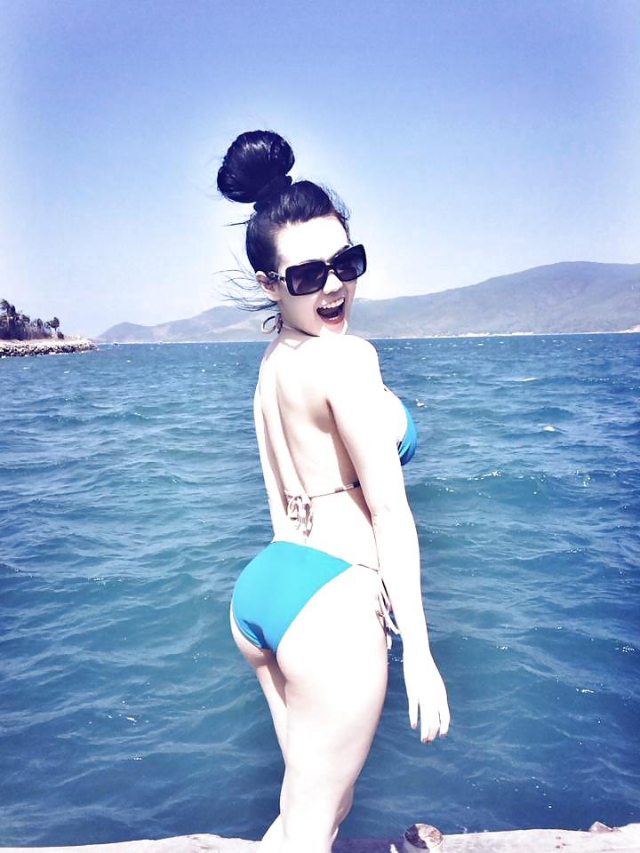 12P Vietnam Girl