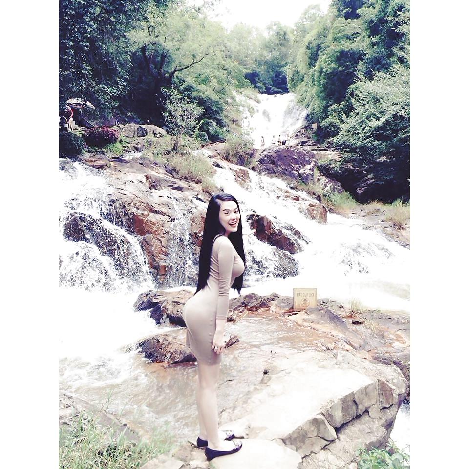 12P Vietnam Girl