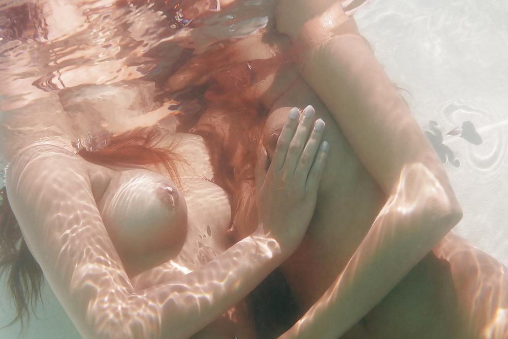 25P Underwater - sex with Silvie & Candice 