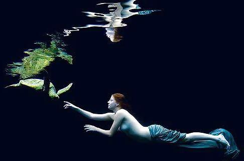 25P Underwater girls