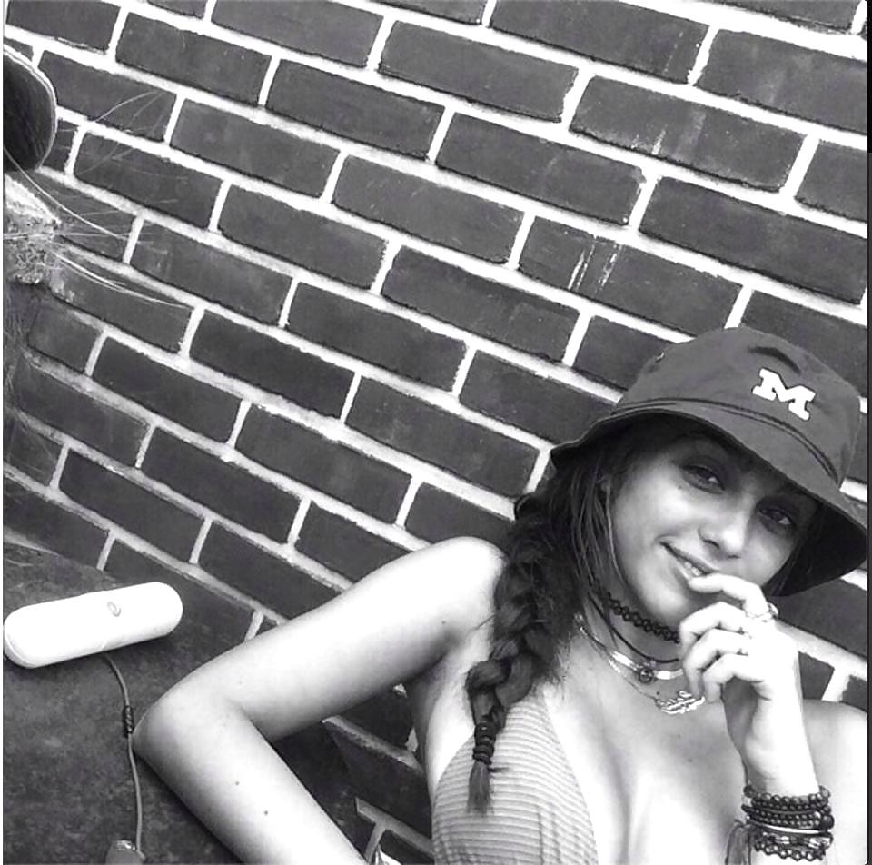 10P Lourdes Leon #5 (Madonna's daughter)
